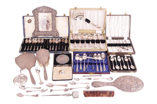 Lot 79 - A mixed collection of silver and silver plate,...