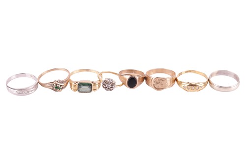Lot 75 - A collection of eight assorted rings,...
