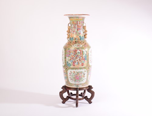 Lot 70 - A very large Chinese Famille Rose baluster...