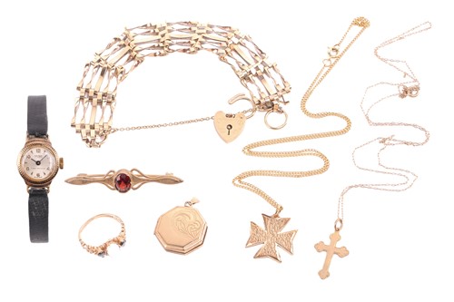 Lot 41 - A small collection of jewellery, including a...
