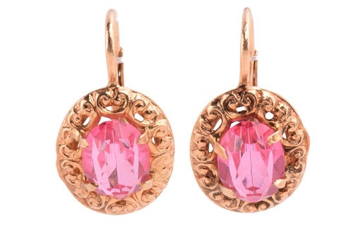 Lot 39 - A pair of Italian single-stone pink paste...