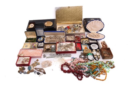 Lot 175 - A large collection of costume jewellery and...