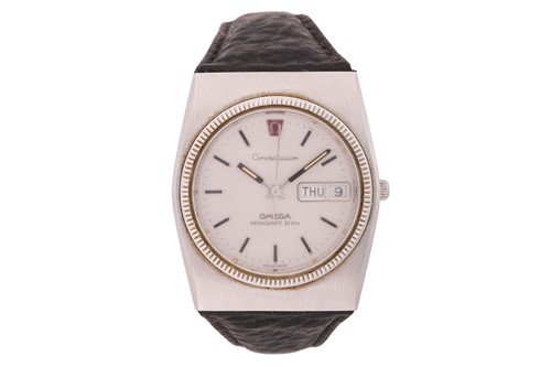 Lot 378 - An Omega Constellation Megaquartz watch. Model:...