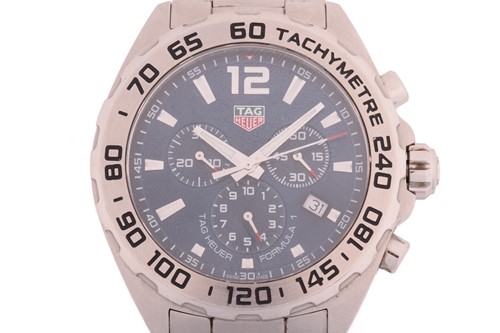 Lot 358 - A Tag Heuer Formula 1 Chronograph watch. Model:...