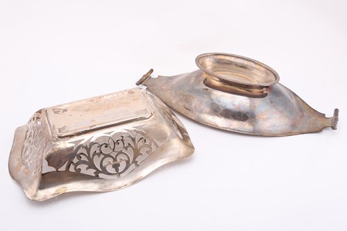 Lot 421 - A rectangular silver pierced bread basket,...
