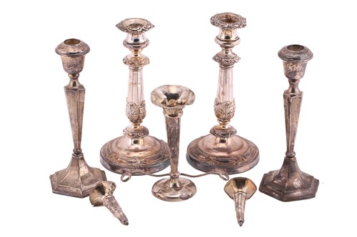 Lot 476 - A pair of silver candlesticks with hexagonal...