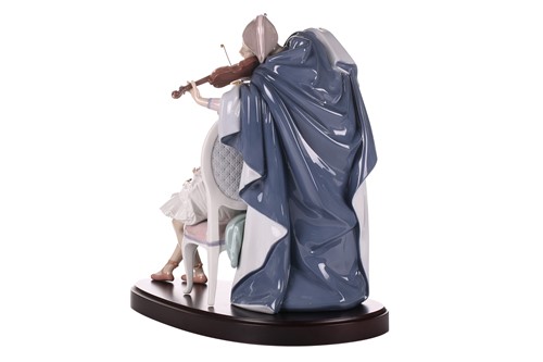 Lot 334 - A large Lladro figure, 'Jester's Serenade',...