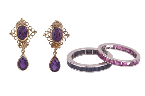 Lot 185 - A pair of amethyst drop earrings and two...