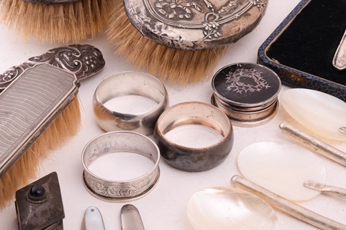 Lot 573 - A mixed collection of silver including three...