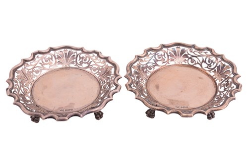 Lot 530 - A pair of heavy silver sweet meat dishes by...