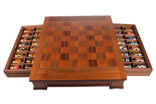 Lot 310 - The Royal Houses of Britain Heraldic Chess Set,...