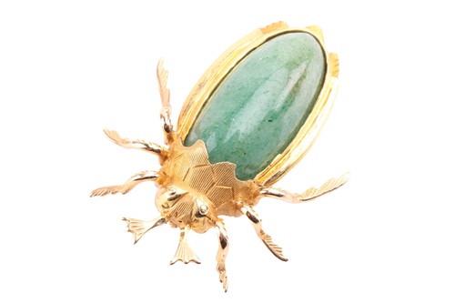 Lot 367 - A beetle brooch set with aventurine quartz, in...