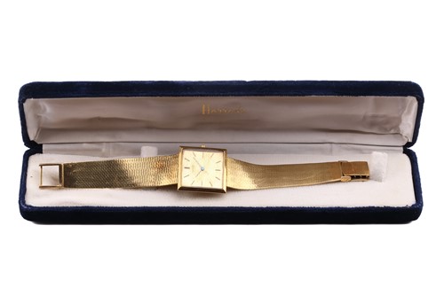 Lot 446 - A Universal Genève Ultra-thin hand-wound 18ct...