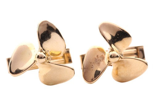 Lot 141 - A pair of boat propeller cufflinks, with...