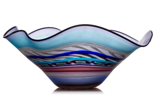 Lot 252 - A large impressive Murano glass bowl with...