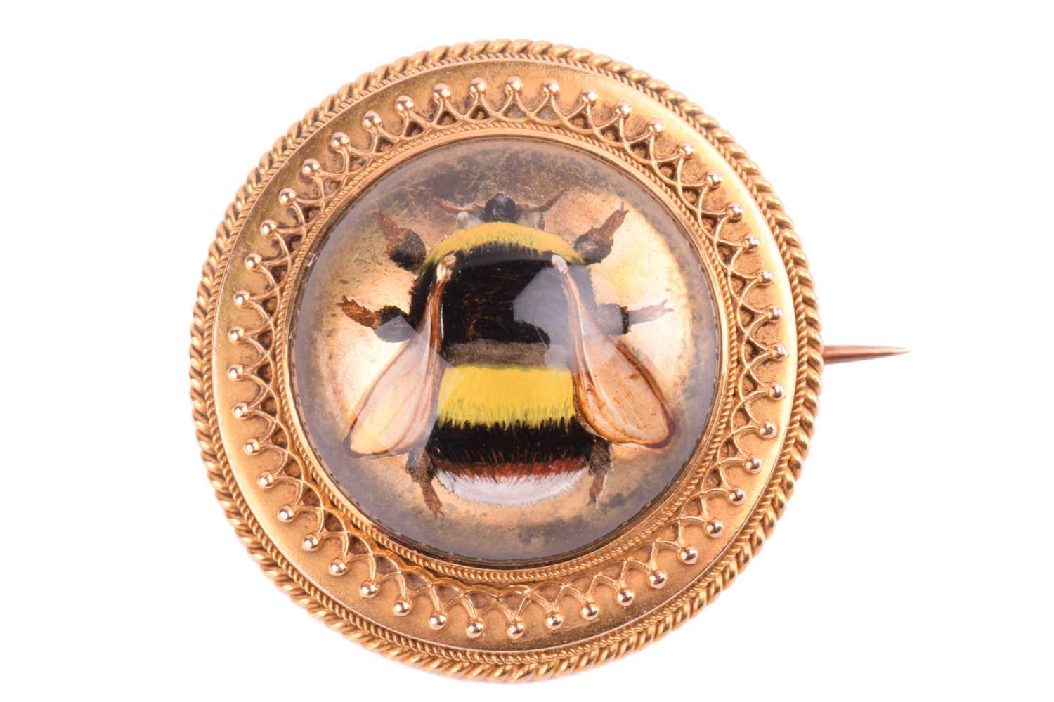 Lot 1 - An Essex crystal bee brooch, containing a...