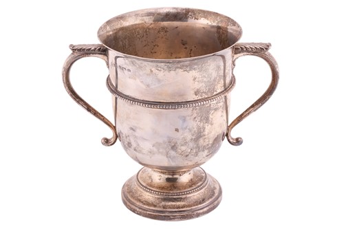 Lot 552 - A silver presentation cup by Weir and Sons...