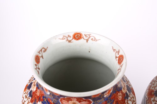 Lot 133 - A large pair of Japanese Imari porcelain...