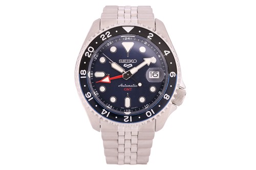 Lot 447 - A SEIKO 'Blueberry' GMT SKX Re-Interpretation...