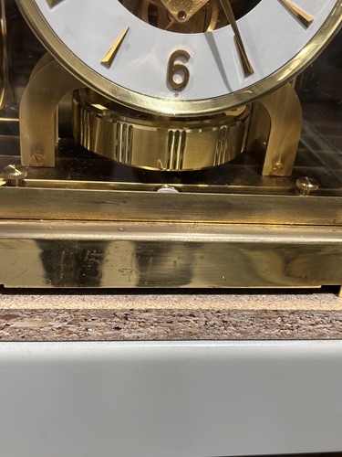 Lot 222 - A Jaeger-LeCoultre Atmos Classic VIII gilt...