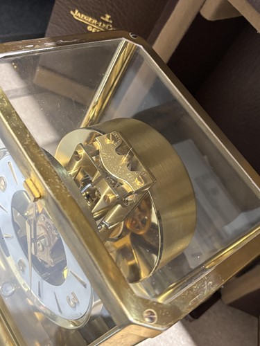 Lot 222 - A Jaeger-LeCoultre Atmos Classic VIII gilt...