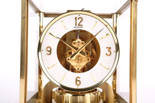 Lot 222 - A Jaeger-LeCoultre Atmos Classic VIII gilt...