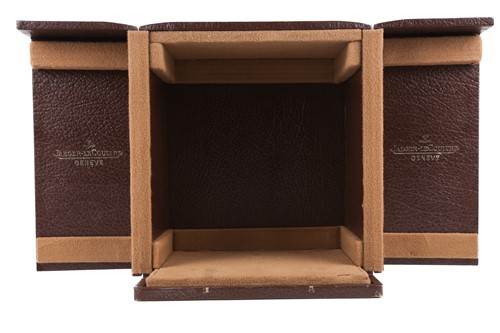 Lot 222 - A Jaeger-LeCoultre Atmos Classic VIII gilt...