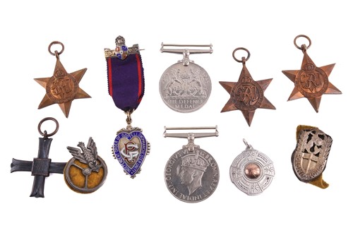 Lot 386 - A collection of 10 medals (from 1913 to 1945...