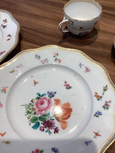 Lot 269 - A Meissen part coffee service, late 19th...