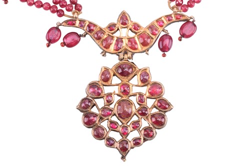 Lot 294 - An Indian ruby, paste and enamel necklace, the...