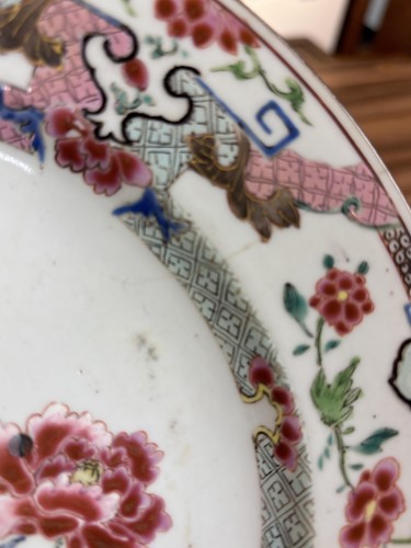 Lot 143 - A set of three Chinese Famille Rose porcelain...