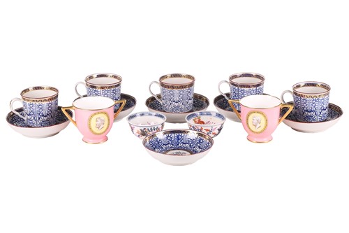 Lot 270 - A part set of five Worcester porcelain "Lily"...