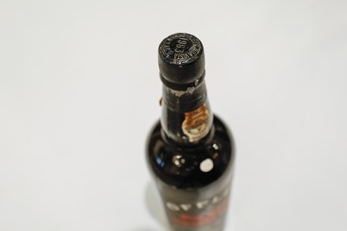 Lot 30 - Ten mixed bottles of Port to include 1 x...