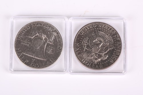 Lot 327 - A collection of United States coins in...
