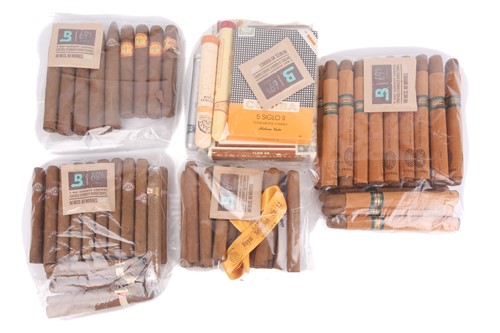 Lot 215 - 101 cigars to include 5 x Montecristo No 2, 19...