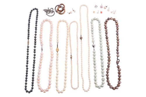 Lot 206 - A collection of cultured pearl necklaces and...
