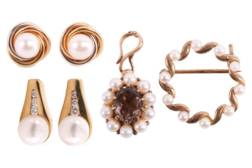 Lot 171 - A collection of two pairs of pearl earrings a...
