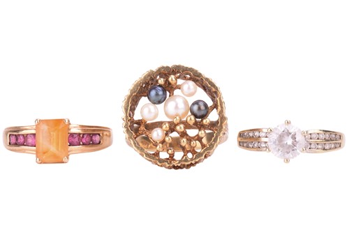 Lot 15 - A collection of three rings, including a...