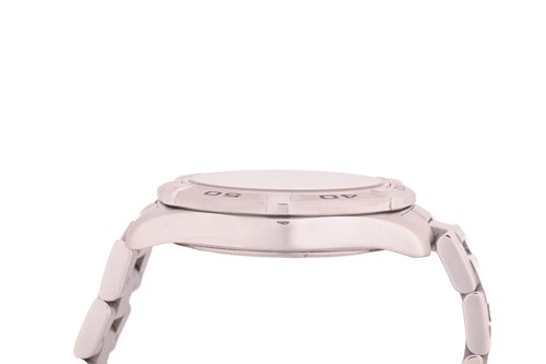 Lot 377 - A TAG Heuer Aquaracer Quartz Gentleman's...