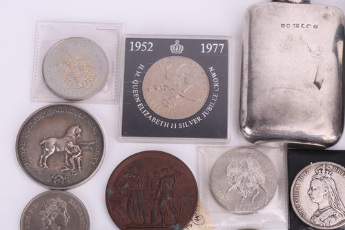 Lot 432 - A collection of coins, medals, a silver hip...