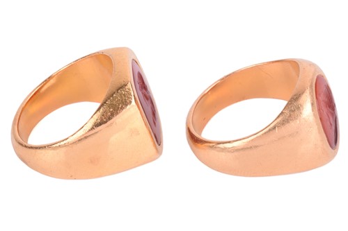 Lot 55 - Two signet rings set with intaglio engraved...