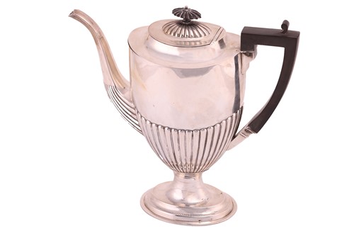 Lot 200 - An early 20th-century silver coffee pot,...
