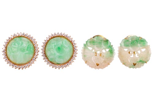 Lot 40 - Two pairs of carved jade clip-on earrings; the...