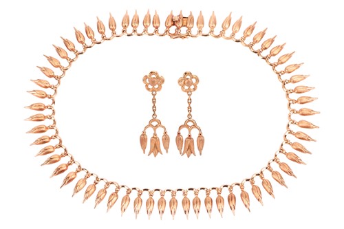 Lot 100 - An Ilias Lalaounis necklace and earring suite,...