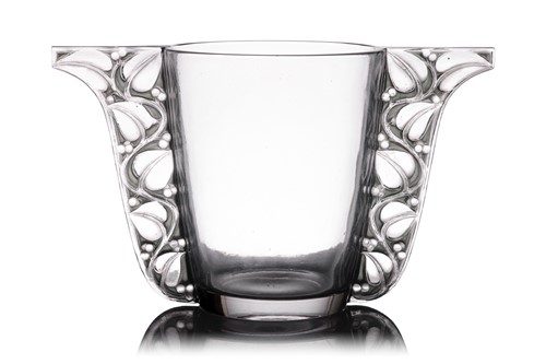 Lot 158 - A Rene Lalique glass 'Honfleur' vase, No. 994...