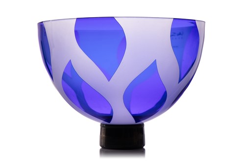 Lot A Gillies Jones art glass bowl, with...