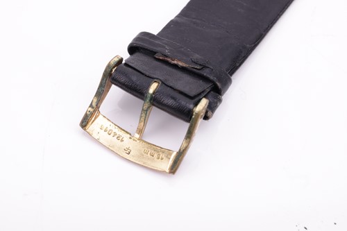 Lot 224 - A Longines gentleman's dress watch in gold....