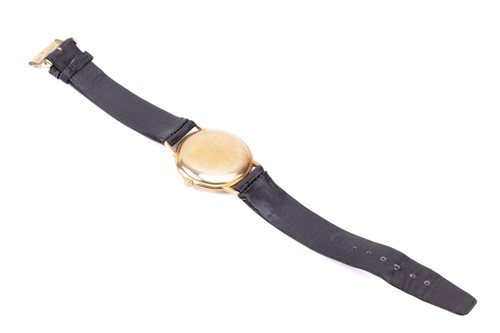 Lot 224 - A Longines gentleman's dress watch in gold....