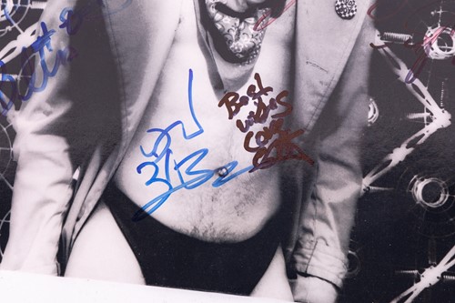 Lot 101 - Prince: A signed 'Dirty Mind' LP, (Warner Bros...