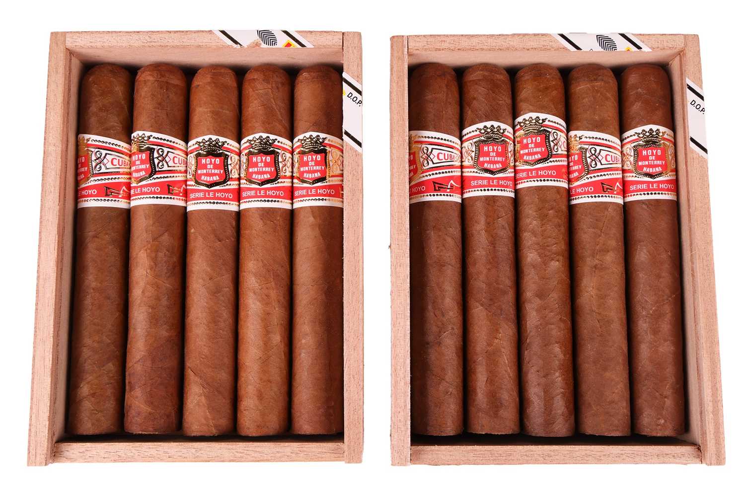 Lot 91 - Two Boxes of Hoyo de Monterrey Serie Le Hoyo...